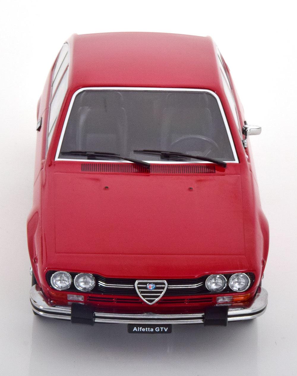 KK - Scale Alfa Romeo Alfetta 2000 GTV 1976 - Red 1:18 Modell - Artexio