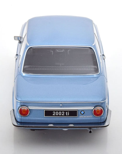 KK-Scale BMW 2002 ti 1.Serie 1971 light blue metallic 1:18 Modell
