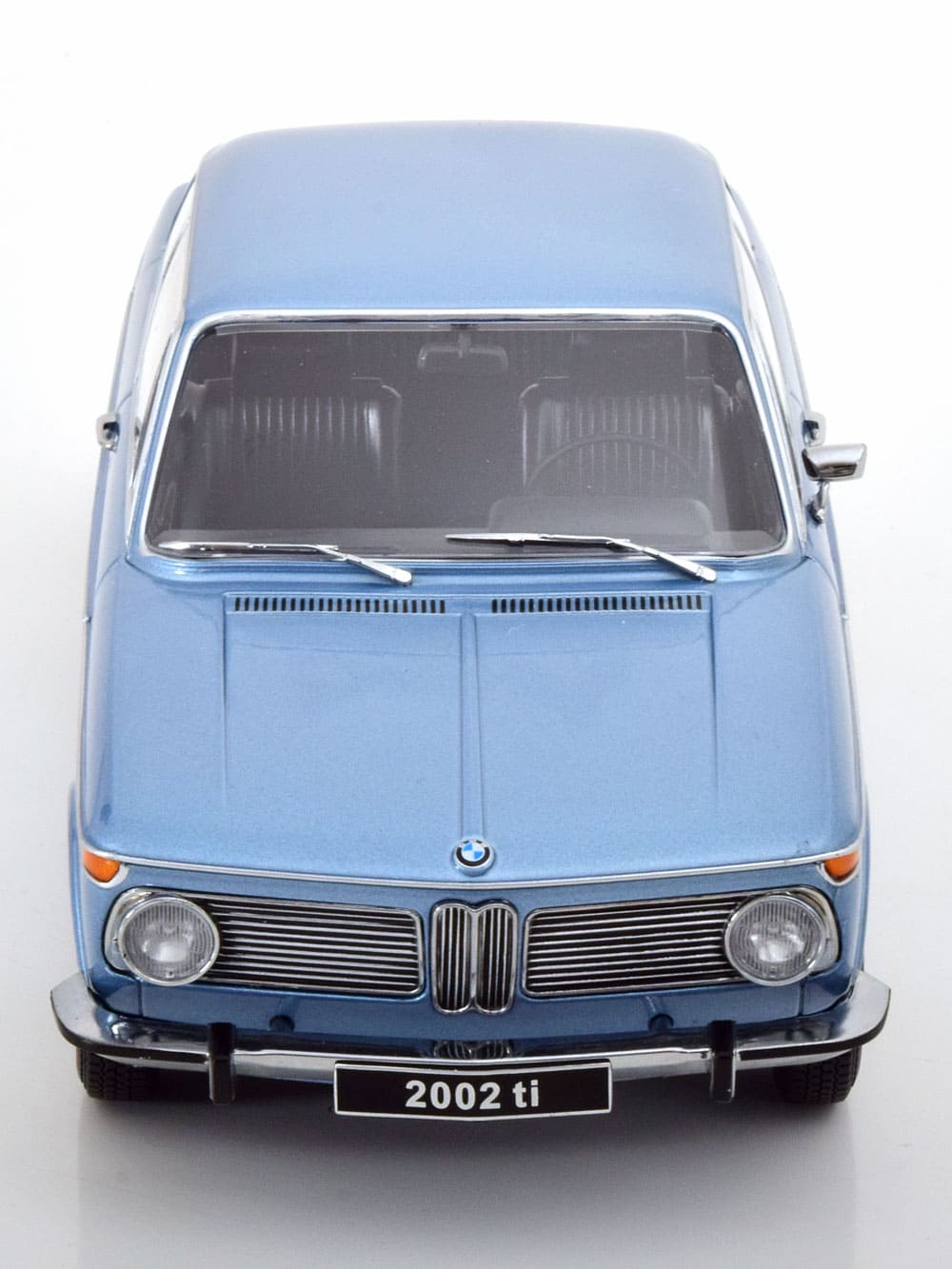 KK-Scale BMW 2002 ti 1.Serie 1971 light blue metallic 1:18 Modell