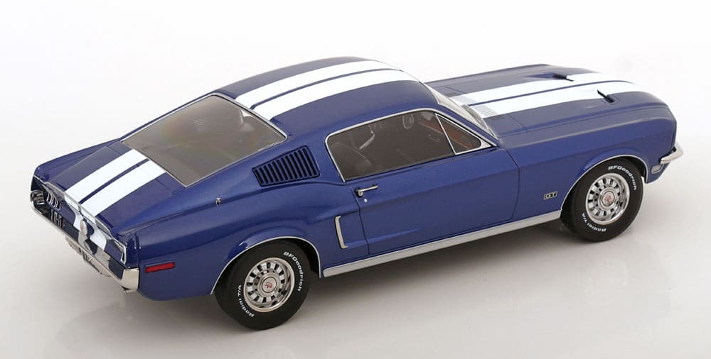 KK-Scale Ford Mustang GT Fastback 1968 blue metallic/white Stripes 1:18 Modell