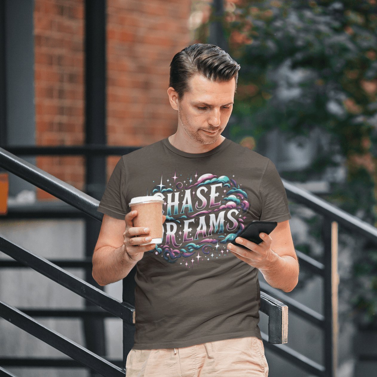 Klassisches Herren - T-Shirt "Chase Dreams" - Artexio