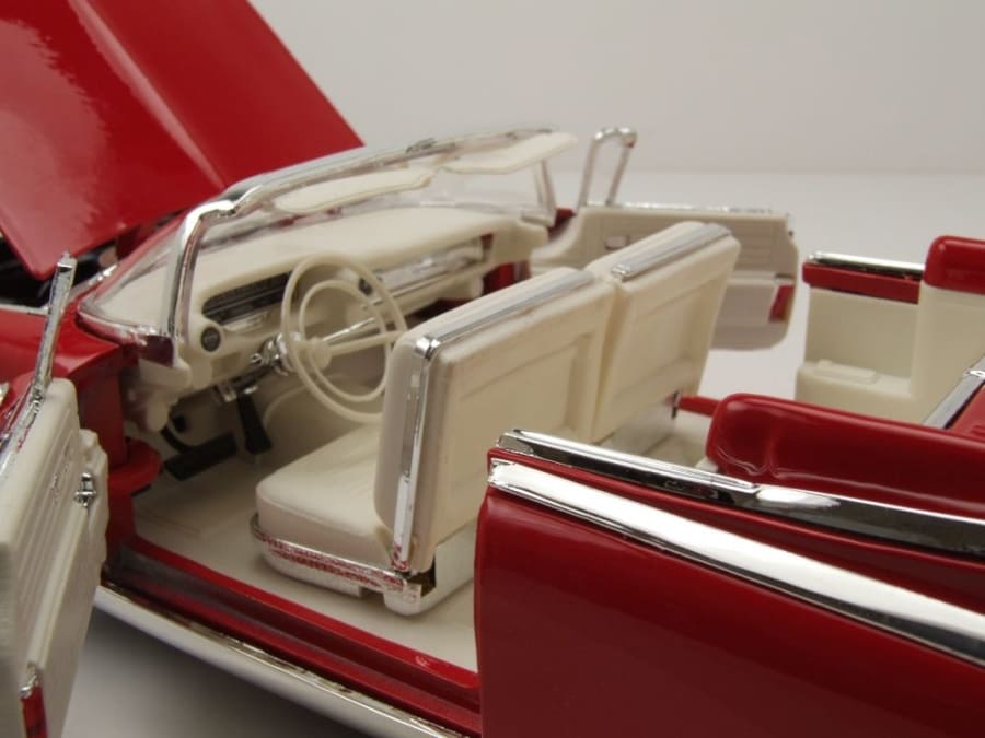 Maisto Cadillac Eldorado Biarritz Cabrio Baujahr 1959 rot 1:18 Modell