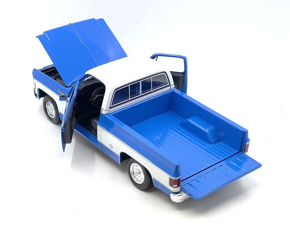 Maisto Chevrolet C10 CHEYENNE SUPER 1974 blue 1:18 Modell