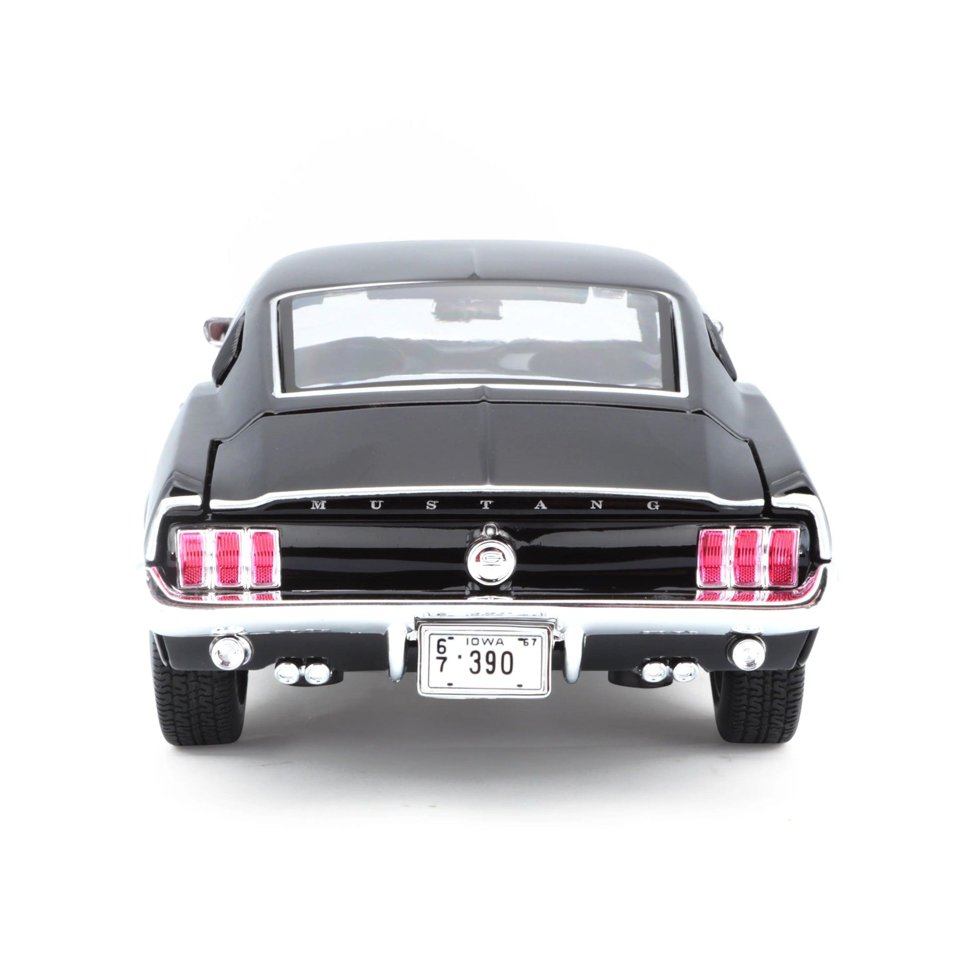 Maisto Ford Mustang GTA Fastback 1967 - Black 1:18 Modell - Artexio