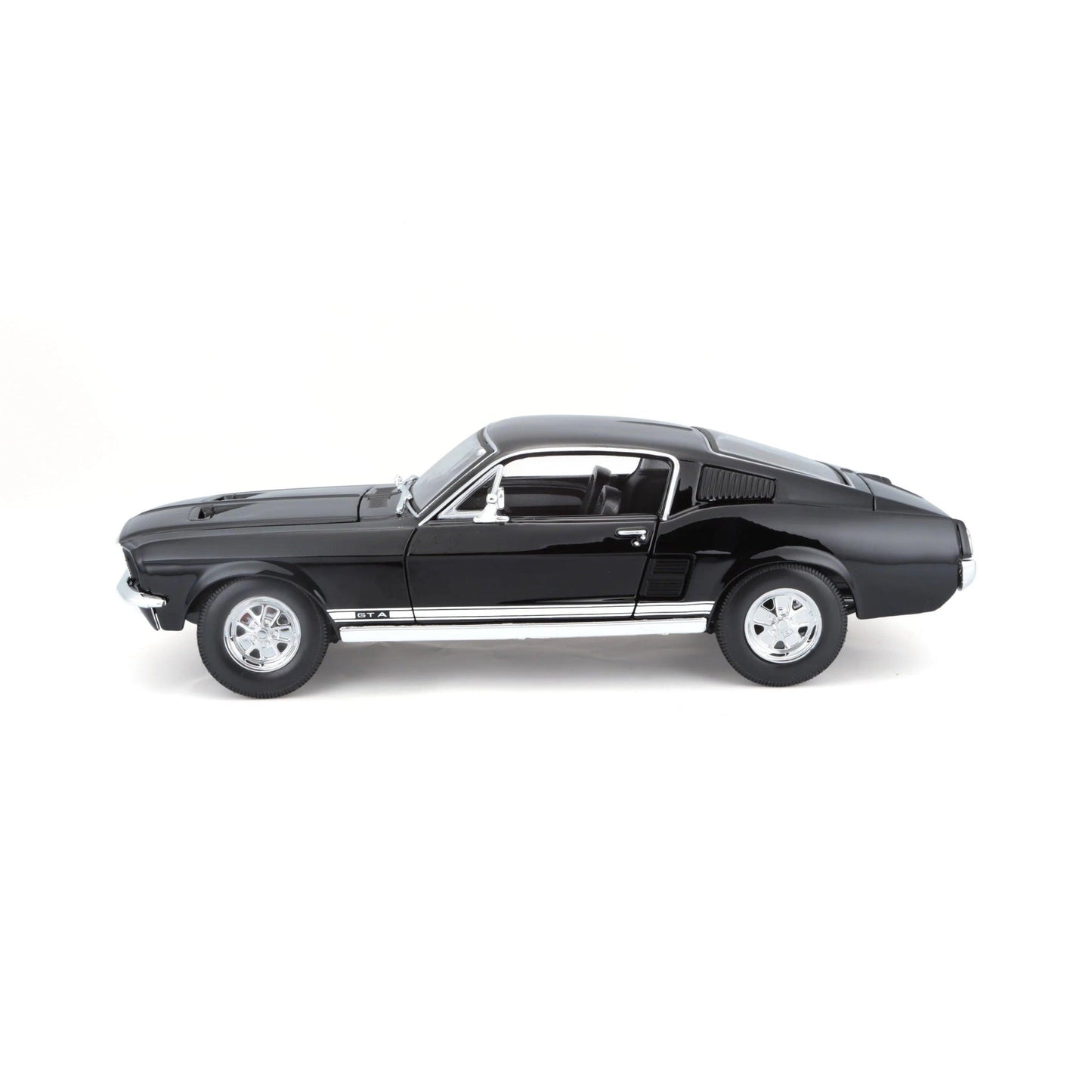 Maisto Ford Mustang GTA Fastback 1967 - Black 1:18 Modell