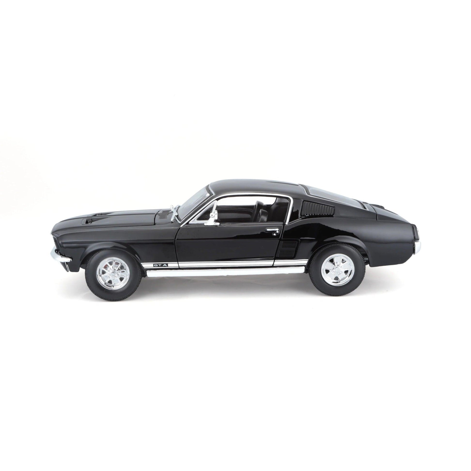 Maisto Ford Mustang GTA Fastback 1967 - Black 1:18 Modell