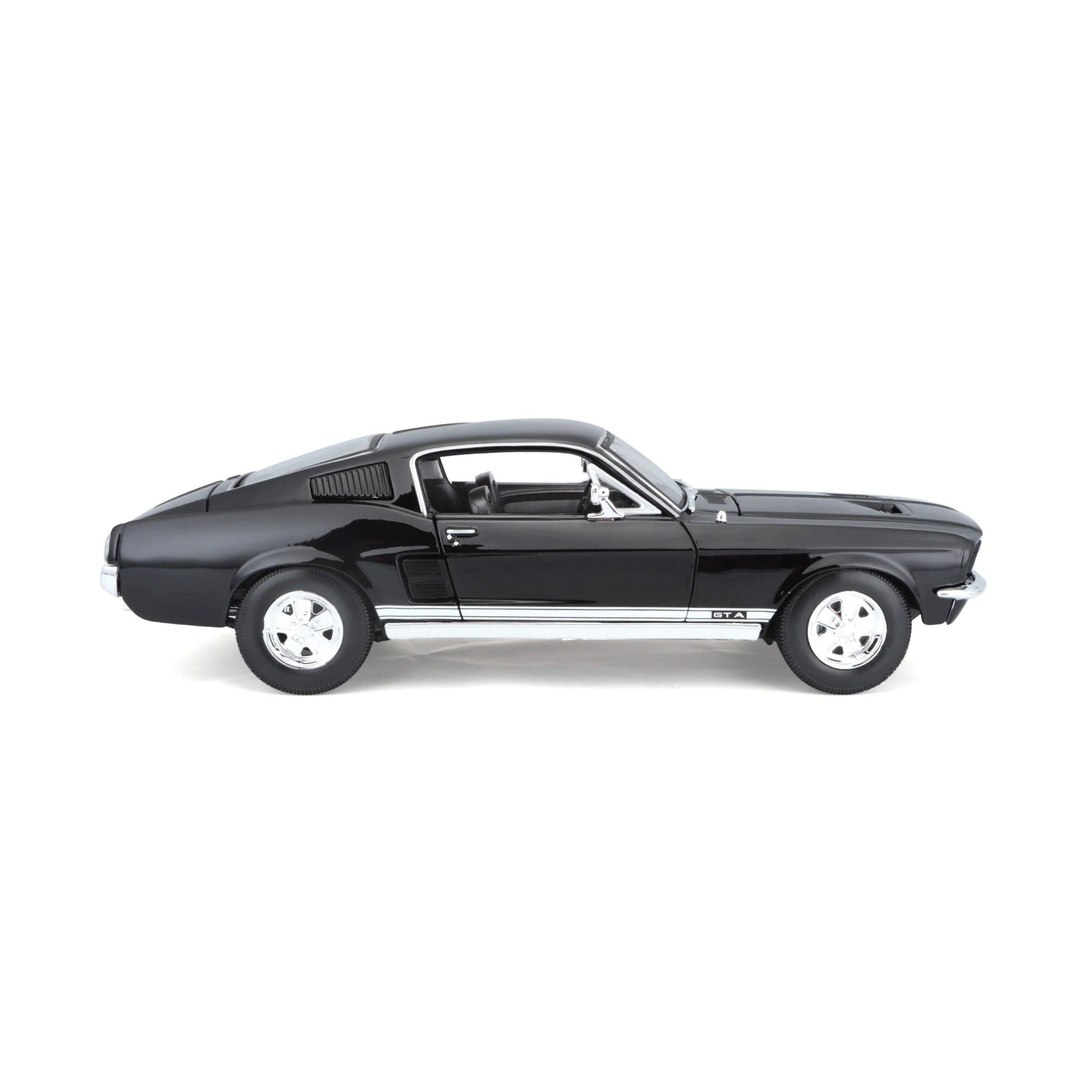 Maisto Ford Mustang GTA Fastback 1967 - Black 1:18 Modell