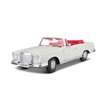 Maisto Mercedes - Benz 280SE Cabriolet 1967 - Cream 1:18 model