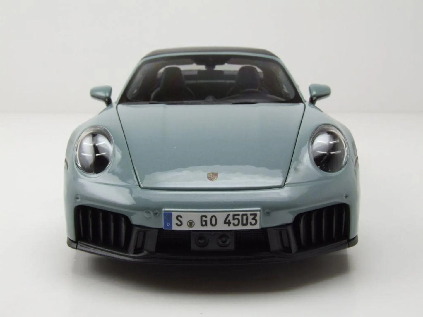 Maisto Porsche 911 992.2 Targa 4 GTS Hybrid 2025 Grey 1:18 Modell