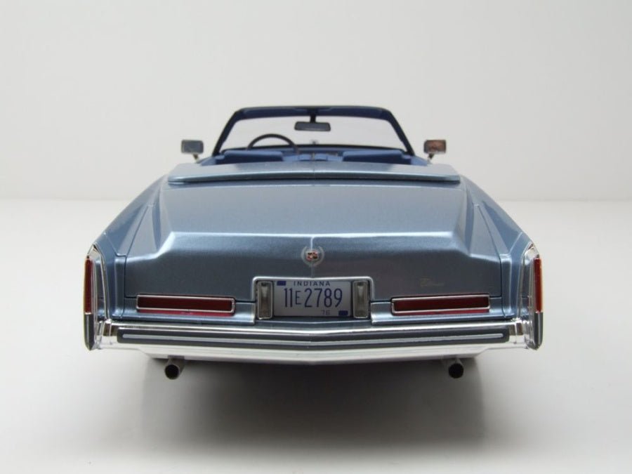 MCG Cadillac Eldorado Convertible 1976 Light Blue 1:18 Modell