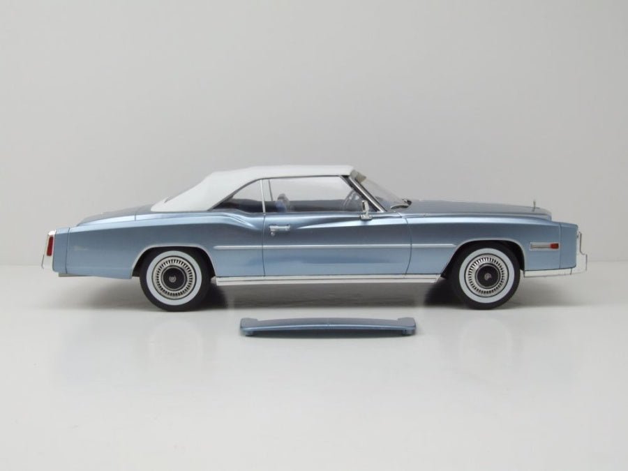 MCG Cadillac Eldorado Convertible 1976 Light Blue 1:18 Modell
