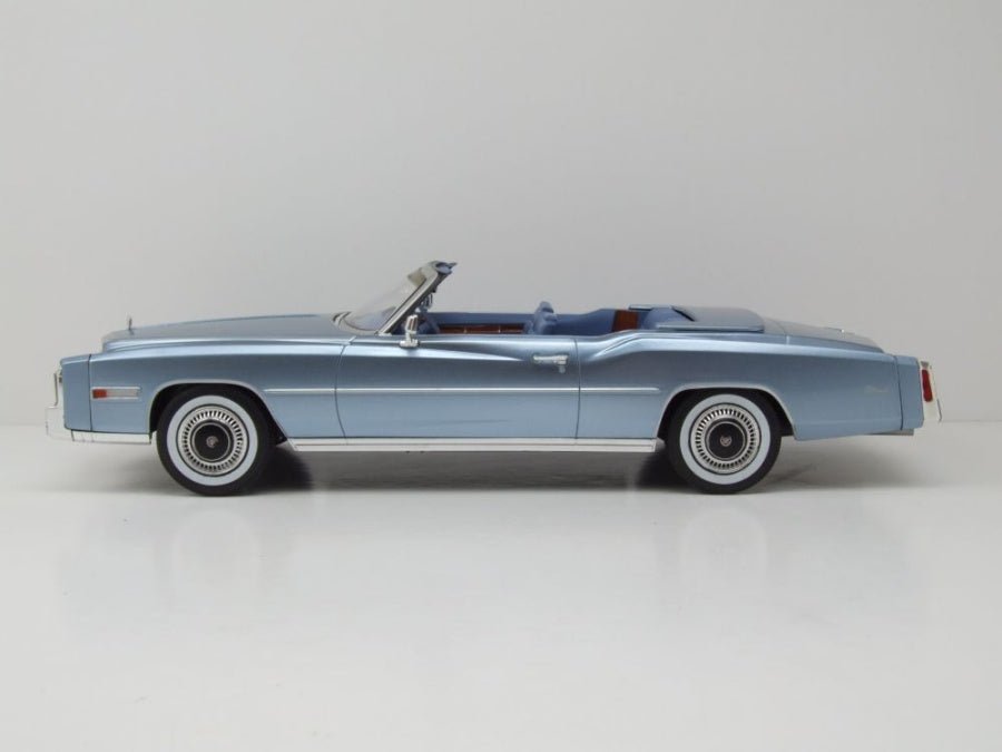 MCG Cadillac Eldorado Convertible 1976 Light Blue 1:18 Modell