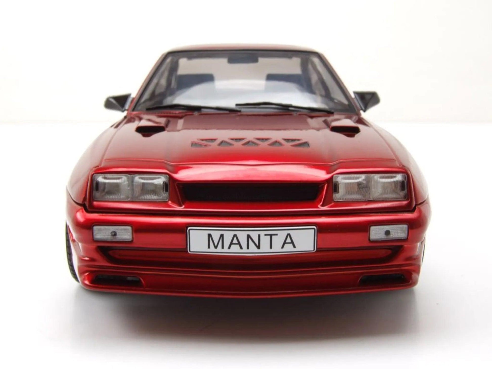 MCG Opel Manta B Mattig 1991 - Metallic Red 1:18 Modell - Artexio