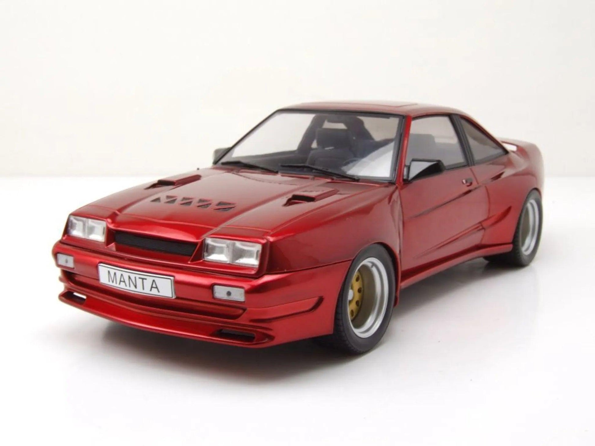 MCG Opel Manta B Mattig 1991 - Metallic Red 1:18 Modell - Artexio