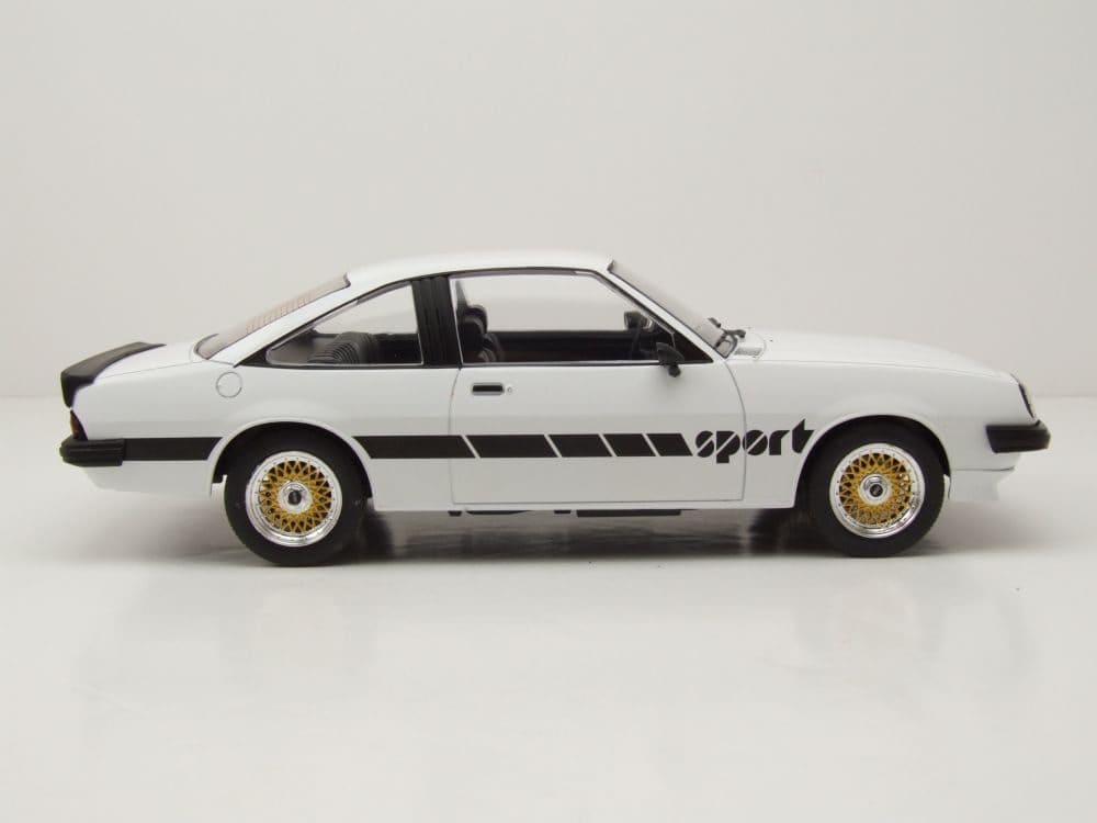 MCG Opel Manta B Sport 1980 white 1:18 Modell