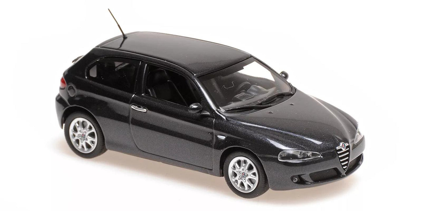 Minichamps Alfa Romeo 147 2005 – Black Metallic 1:43 Modell