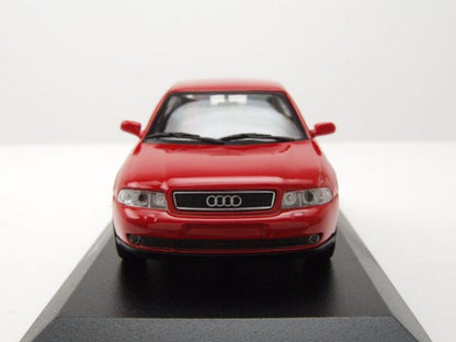 Minichamps Audi A4 Avant 1995 – Red 1:43 Modell - Artexio