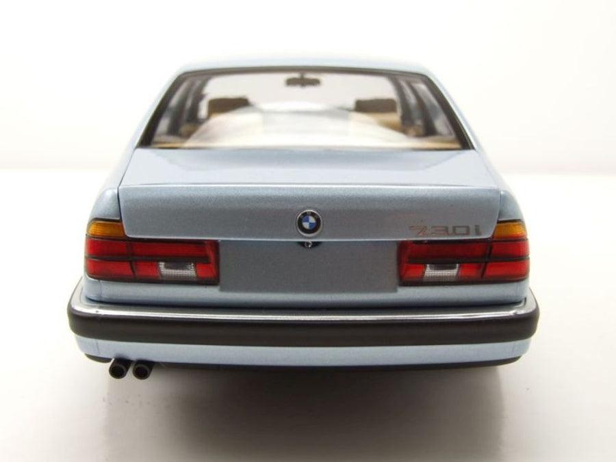 Minichamps BMW 7er 730I (E32) 1986 – Light Blue Metallic 1:18 Modell - Artexio