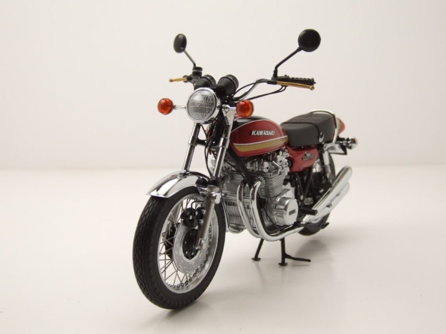 Minichamps KAWASAKI 900 Z1 ‘SUPER 4’ – 1972 – RED METALLIC 1:12 Modell