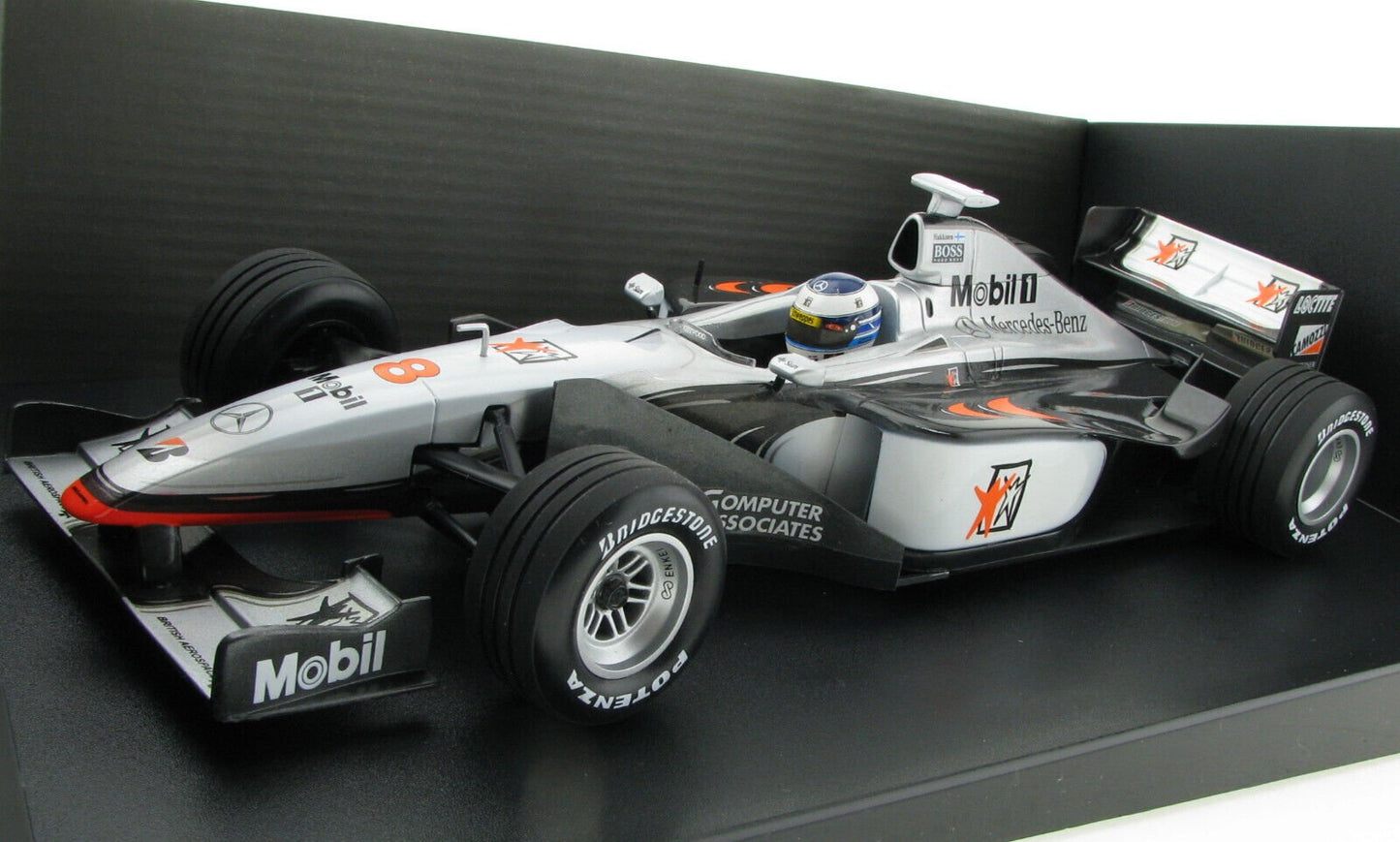 Minichamps McLaren Mercedes MP4/13 – Mika Hakkinen – World Champion 1998 1:18 Modell