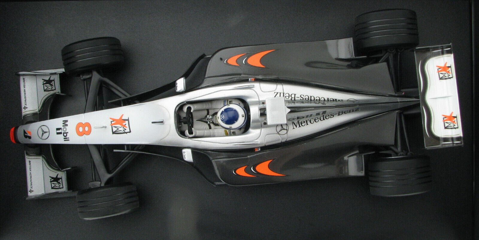 Minichamps McLaren Mercedes MP4/13 – Mika Hakkinen – World Champion 1998 1:18 Modell