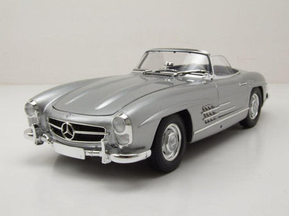 Minichamps Mercedes 300 SL Roadster 1957 - Silver 1:18 Modell - Artexio