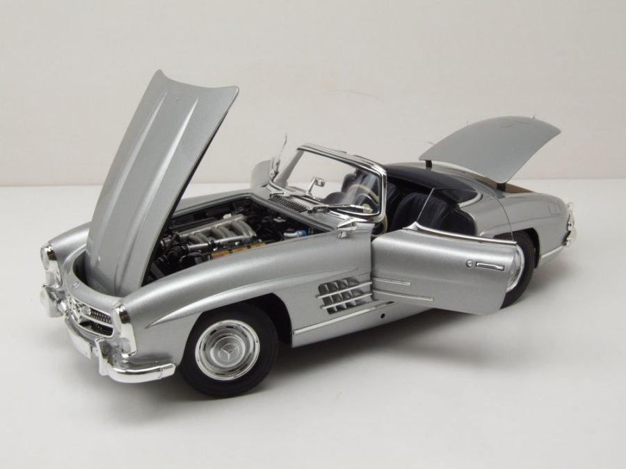 Minichamps Mercedes 300 SL Roadster 1957 - Silver 1:18 Modell - Artexio