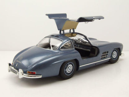 Minichamps Mercedes 300 SL W198 1955 – Light Blue Metallic 1:18 Modell - Artexio