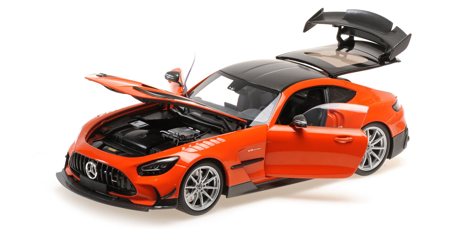 Minichamps Mercedes-Benz AMG GT Black Series 2021 orange 1:18 Modell