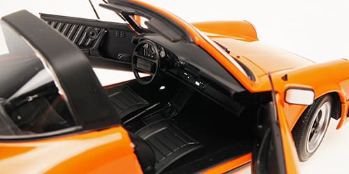 Minichamps Porsche 911 3.2 Carrera Targa 1983 orange 1:18 Modell