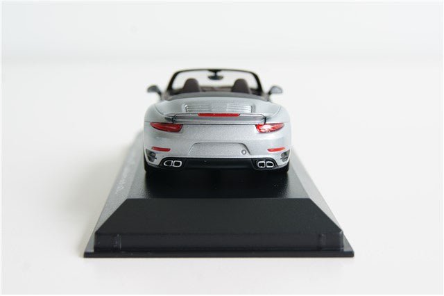 Minichamps Porsche 911 991 Turbo Cabriolet 2013 Silver 1:43 Modell