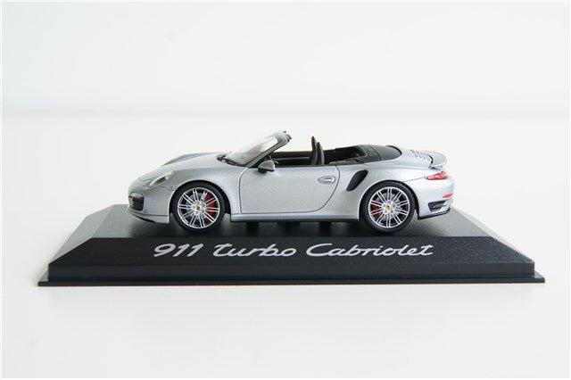 Minichamps Porsche 911 991 Turbo Cabriolet 2013 Silver 1:43 Modell