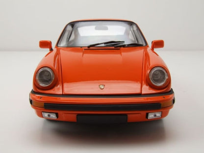 Minichamps Porsche 911 Carrera Coupe 3.2 1983 orange 1:18 Modell