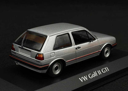 Minichamps Volkswagen Golf GTI 1985 - Silver Metallic 1:43 Modell