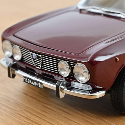 Norev Alfa Romeo 2000 GTV 1973 - Maroon 1:18 Modell - Artexio