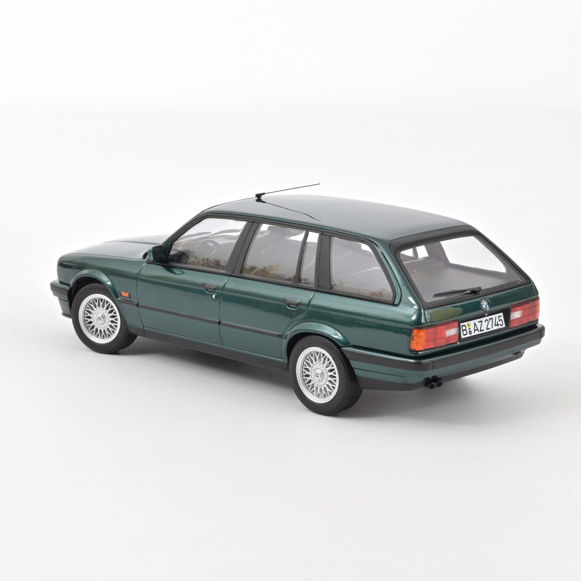 Norev BMW 325i Touring 1990 Grün Metallic 1:18 Modell - Artexio