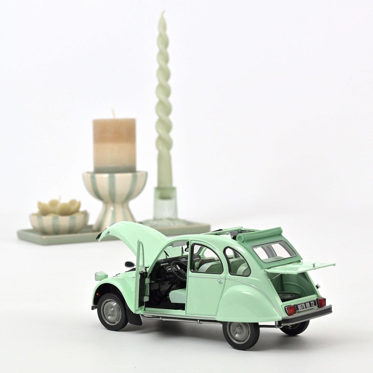 Norev Citroen 2CV 6 Club 1982 Jade - Green 1:18 Modell - Artexio