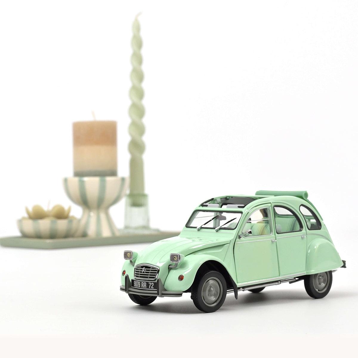 Norev Citroen 2CV 6 Club 1982 Jade - Green 1:18 Modell - Artexio