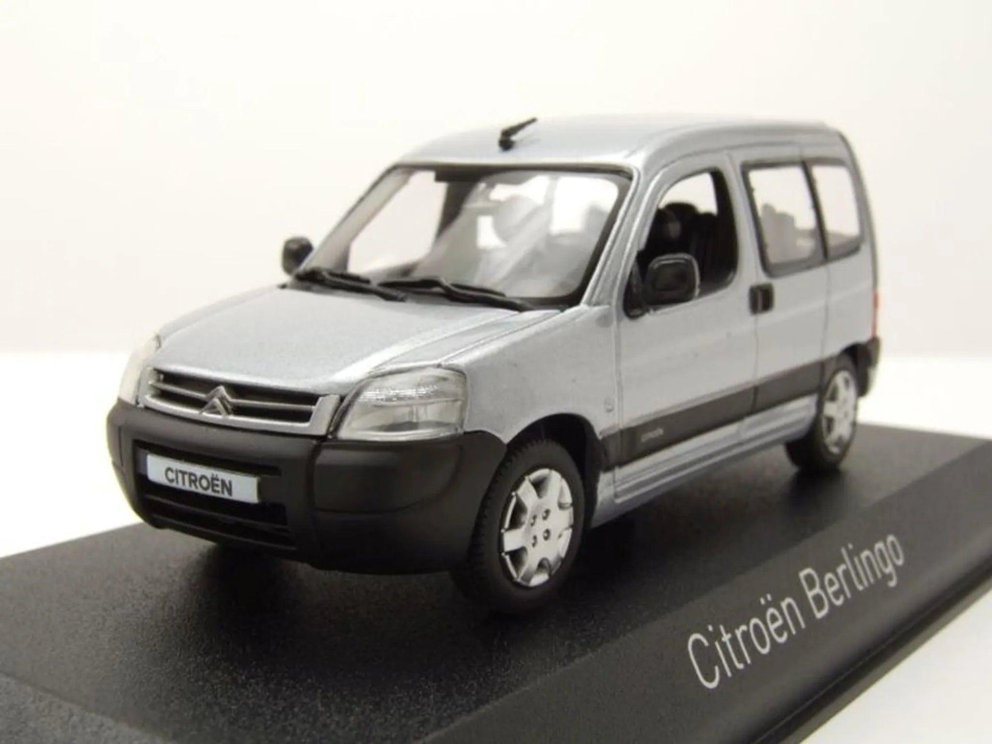 Norev Citroen Berlingo 2004 - Aluminium Silver 1:43 Modell - Artexio