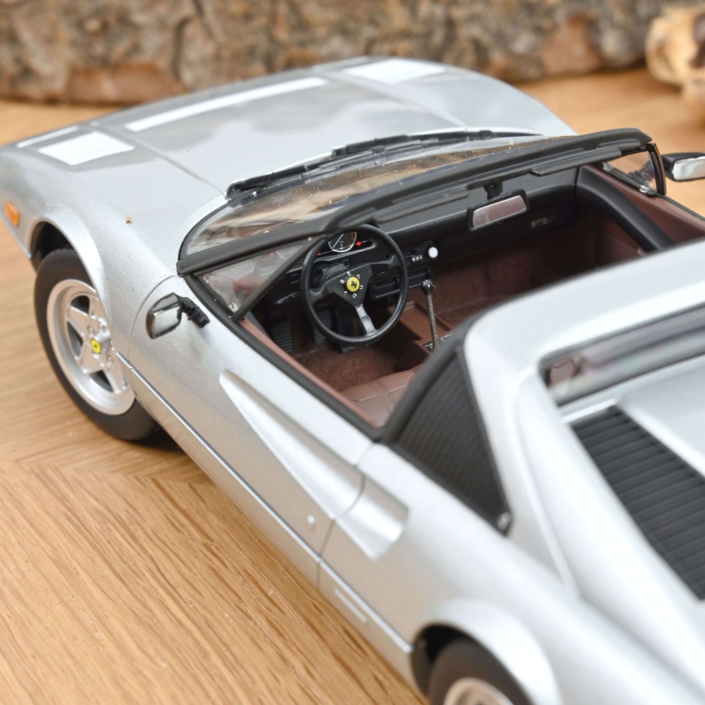 Norev Ferrari 308 GTS 1982 Silver 1:18 Modell