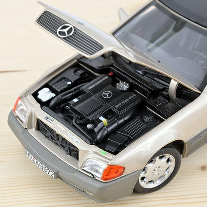 Norev Mercedes - Benz 500 SL 1989 Smoke Silver Metallic 1:18 Modell - Artexio