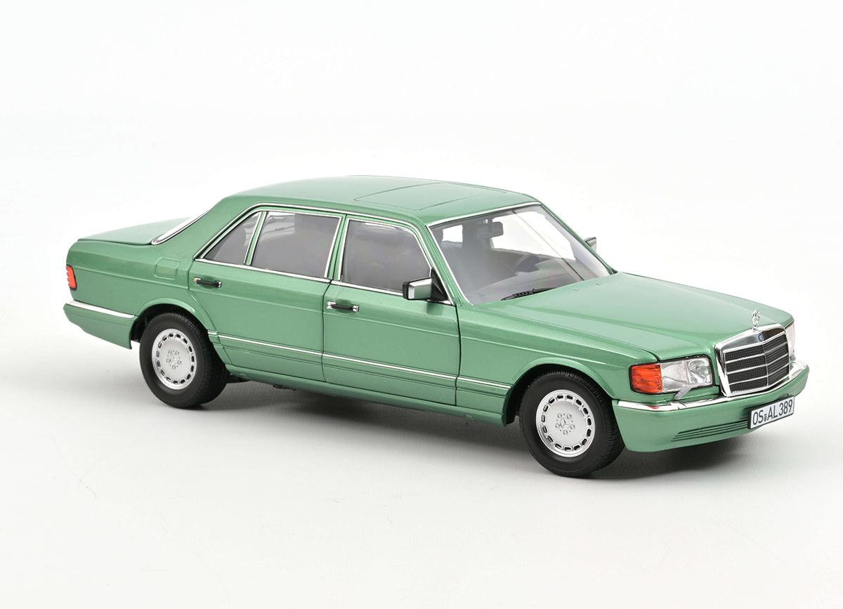 Norev Mercedes - Benz 560 SEL 1991 Light Green Metallic 1:18 Modell - Artexio