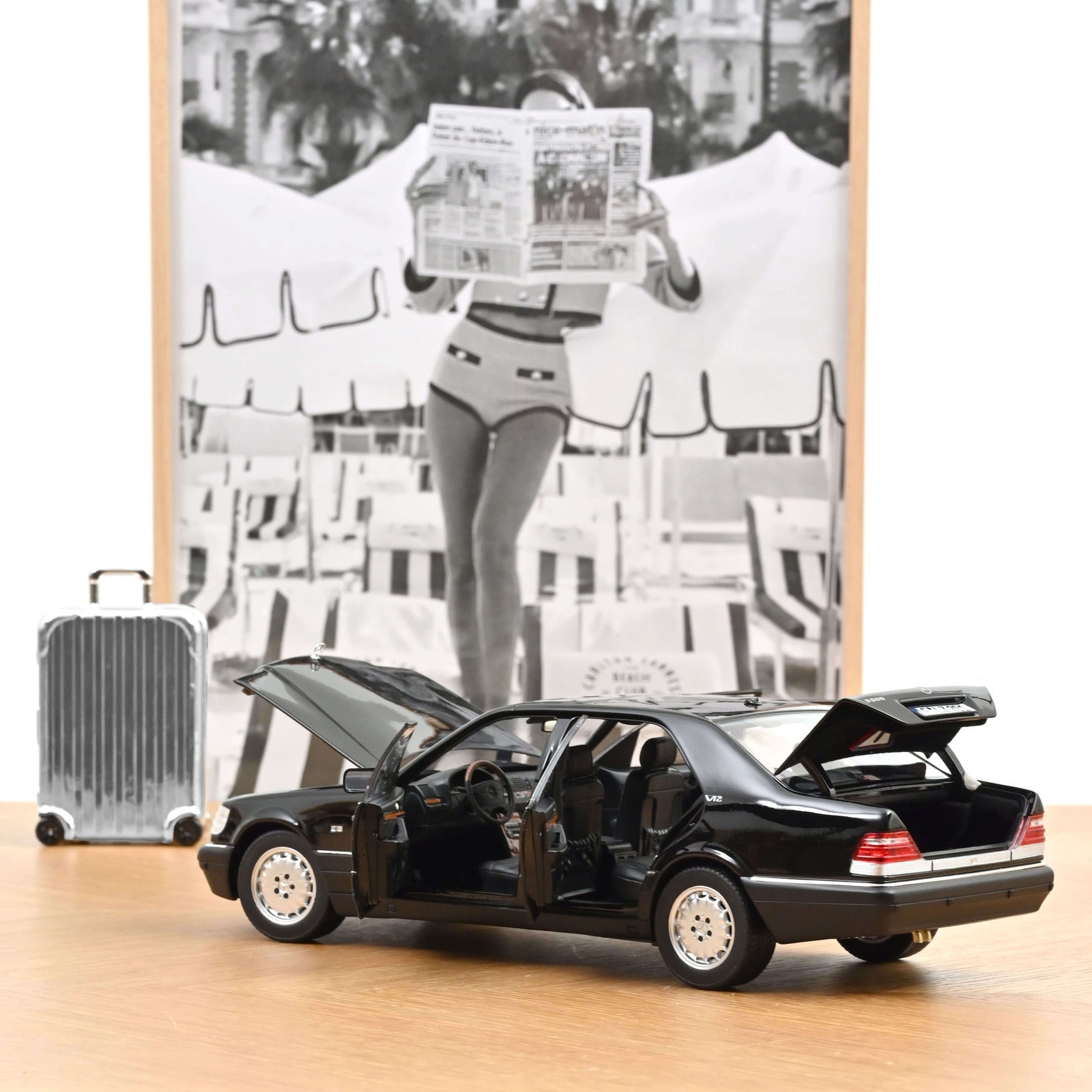 Norev Mercedes - Benz S600 1997 Obsidian Black Metallic 1:18 Modell