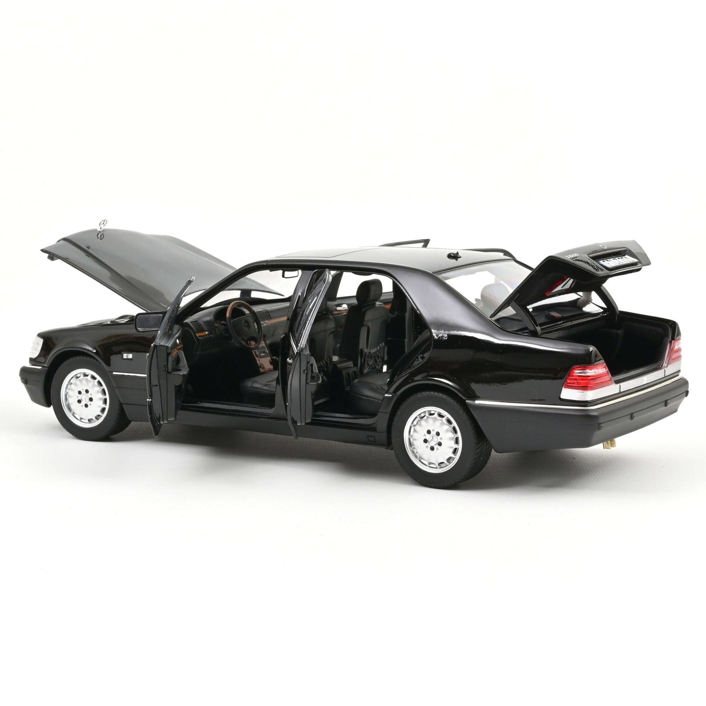 Norev Mercedes - Benz S600 1997 Obsidian Black Metallic 1:18 Modell