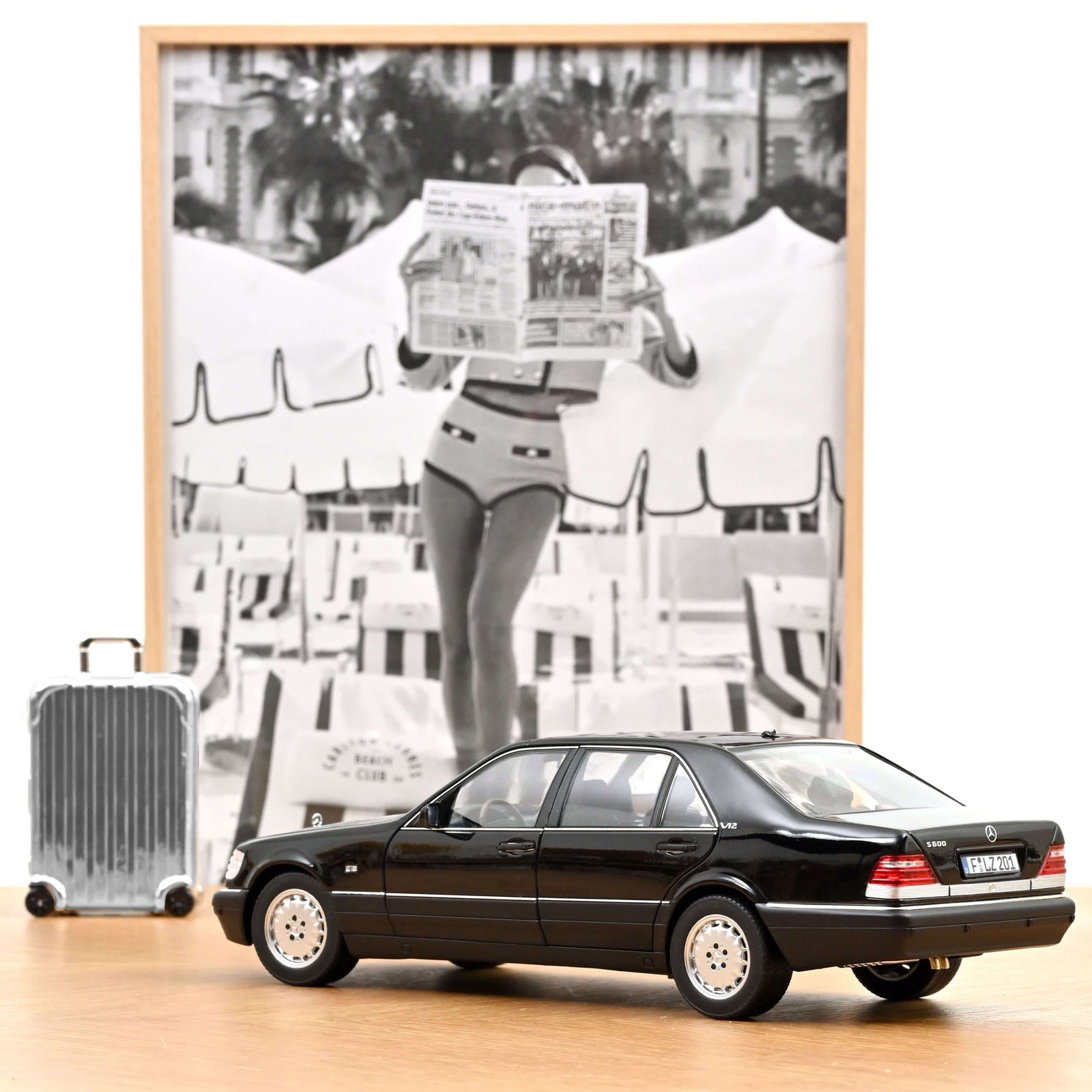 Norev Mercedes - Benz S600 1997 Obsidian Black Metallic 1:18 Modell
