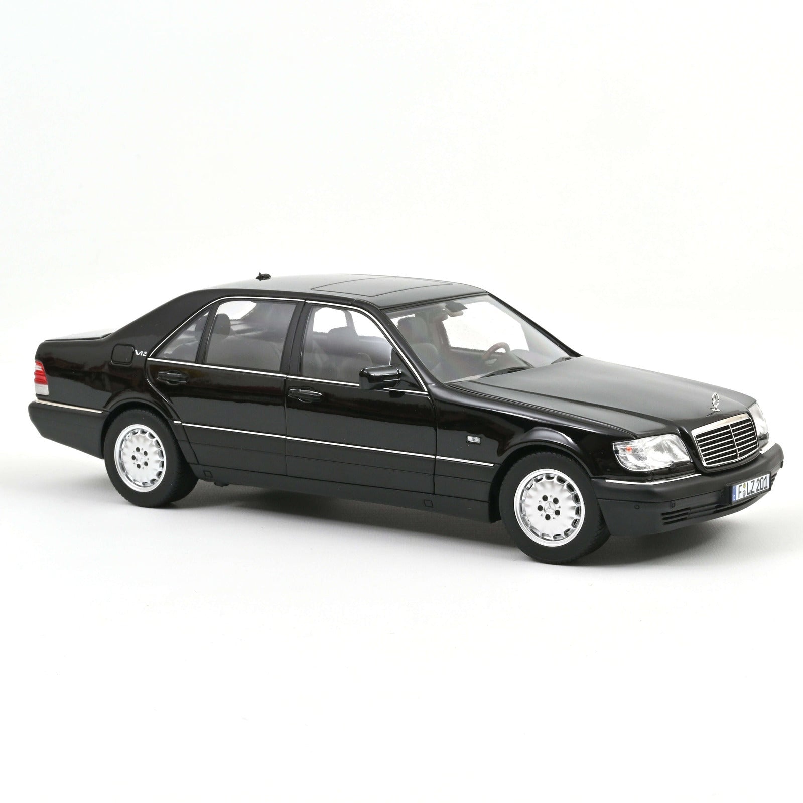 Norev Mercedes - Benz S600 1997 Obsidian Black Metallic 1:18 Modell