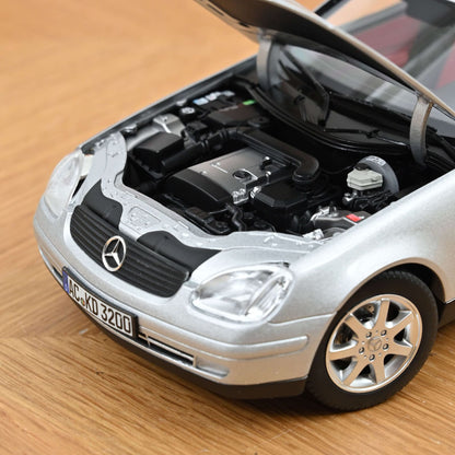 Norev Mercedes-Benz SLK 1996 Brillant Silver 1:18 Modell