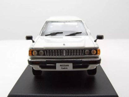 Norev Nissan Cedric Van Deluxe 1995 - White 1:43 Modell