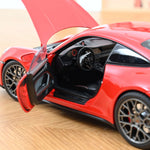 Norev Porsche 911 Carrera 4 GTS 2025 Guards Red 1:18 Modell