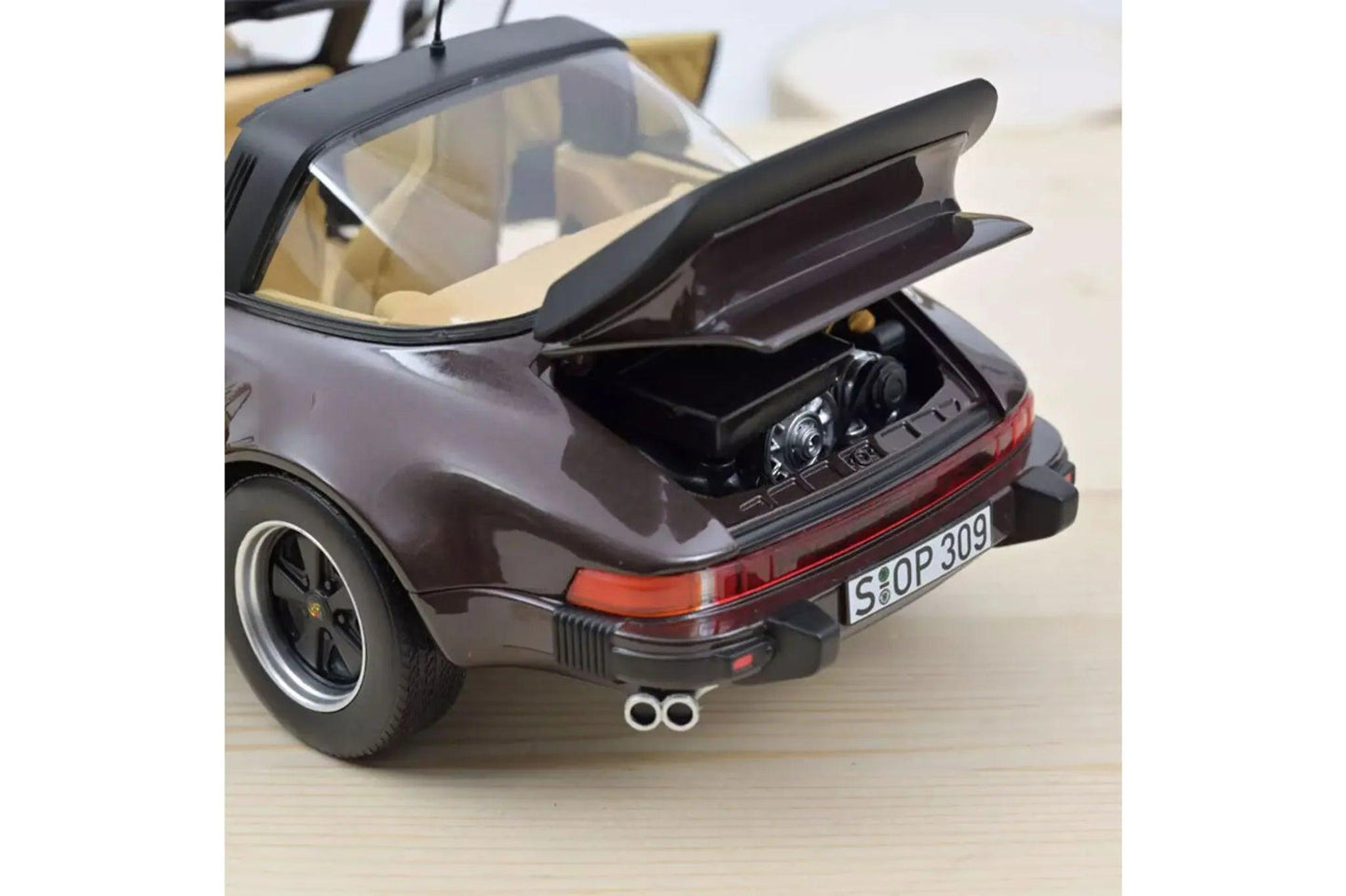 Norev Porsche 911 Turbo Targa 1987 - Brown Metallic 1:18 Modell - Artexio